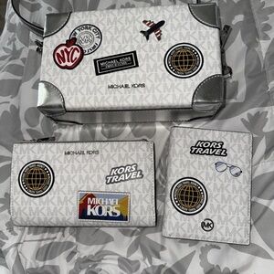 Michael Kors Gray Travel Set with Stickers